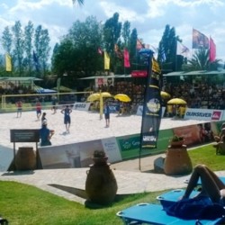 πινακίδες περιμετρικά των γηπεδων